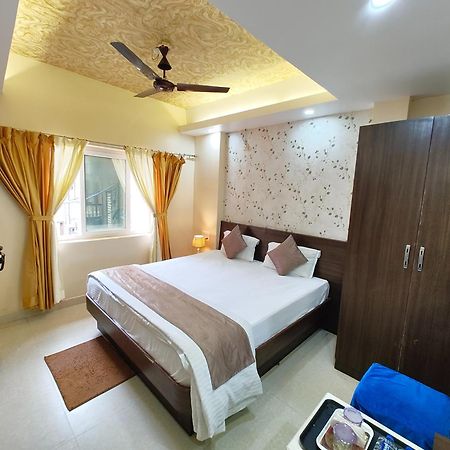 "Hotel Aradhya Puri"- Luxur- Room With Sea-View - Prime Location With Parking Facilities - Best Hotel In Puri Zewnętrze zdjęcie