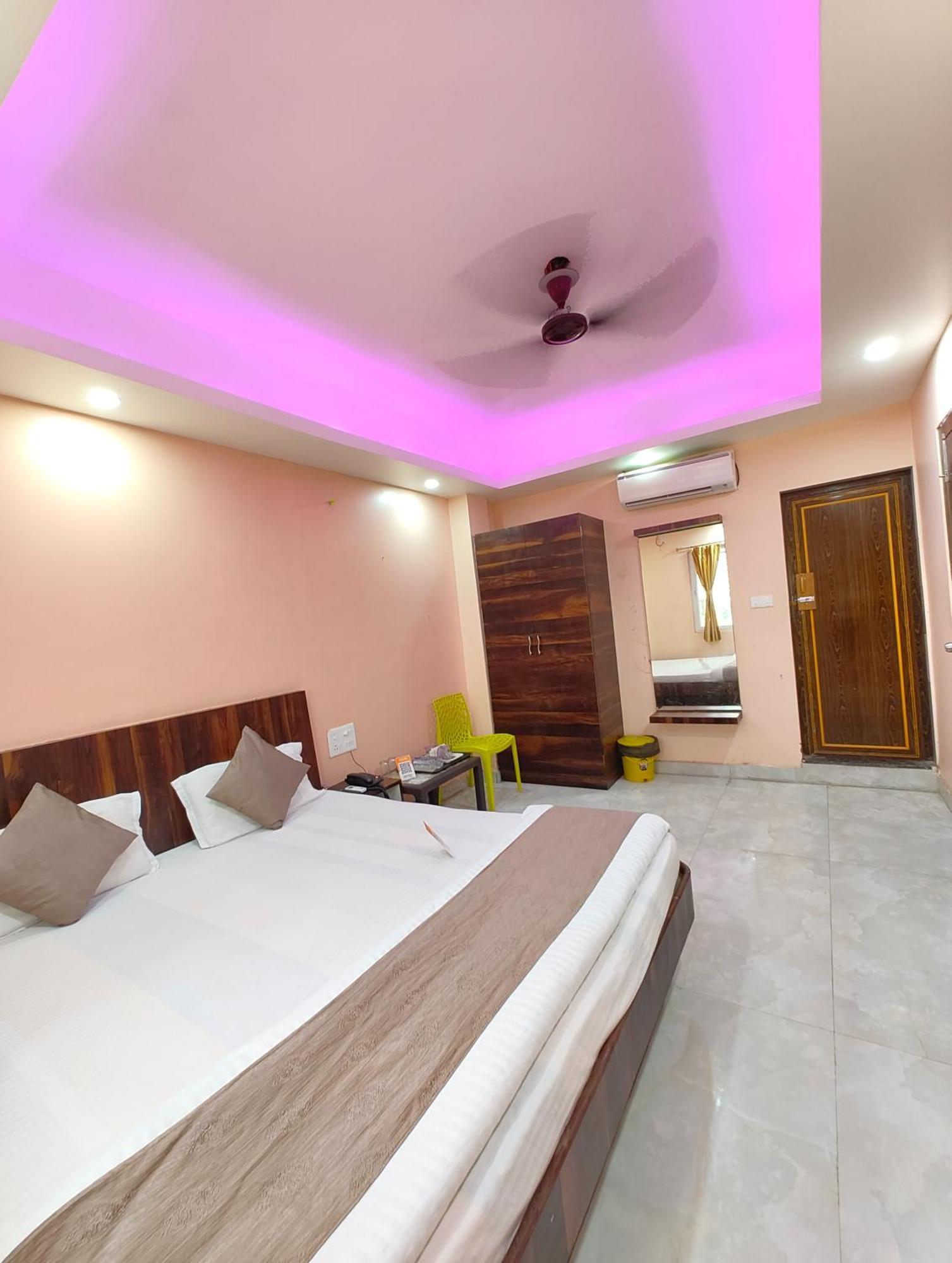 "Hotel Aradhya Puri"- Luxur- Room With Sea-View - Prime Location With Parking Facilities - Best Hotel In Puri Zewnętrze zdjęcie